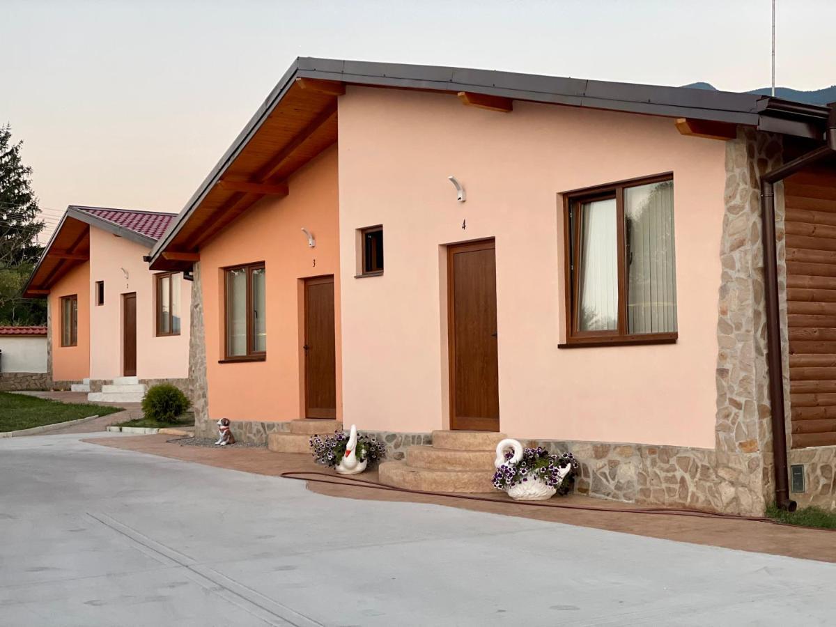 Resilovo Къщи За Гости “Планински Рай” Mountain Paradise מראה חיצוני תמונה