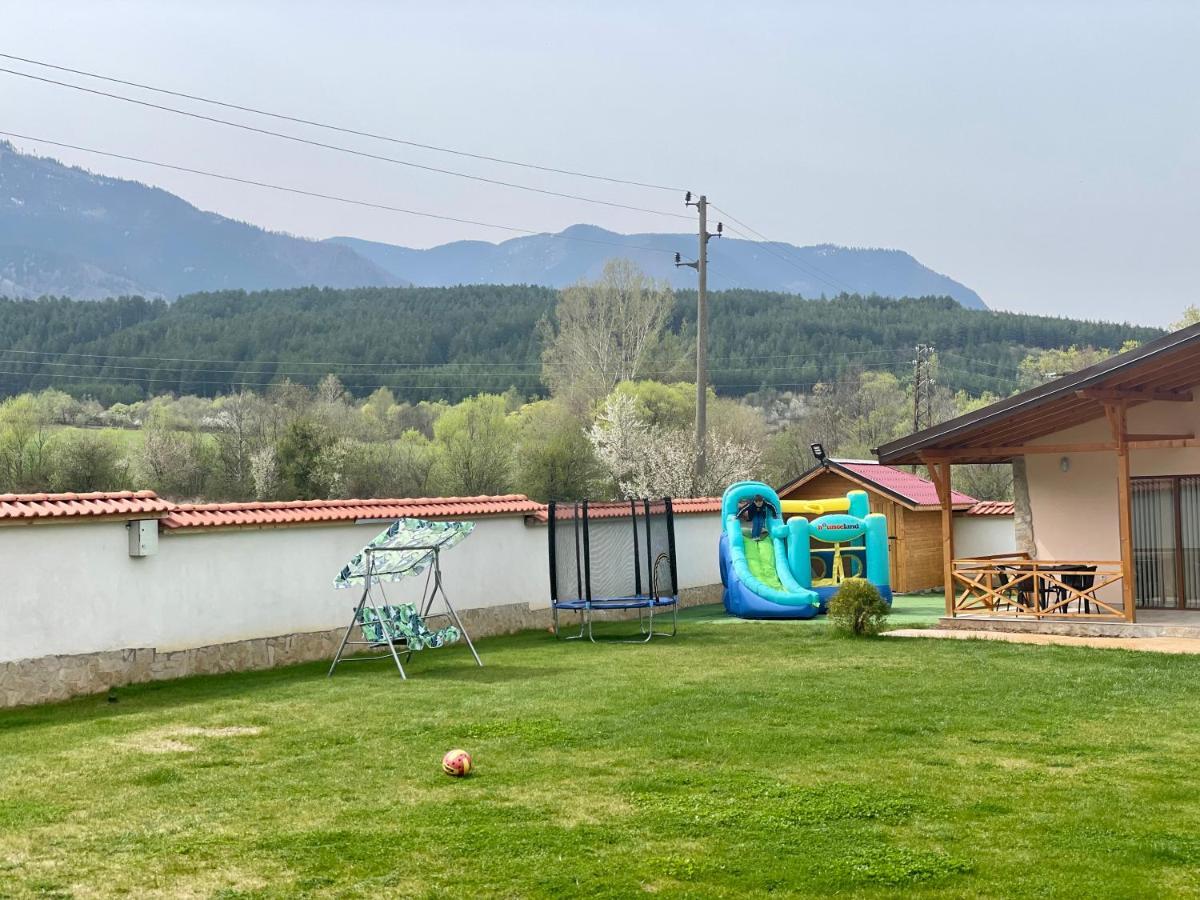 Resilovo Къщи За Гости “Планински Рай” Mountain Paradise מראה חיצוני תמונה